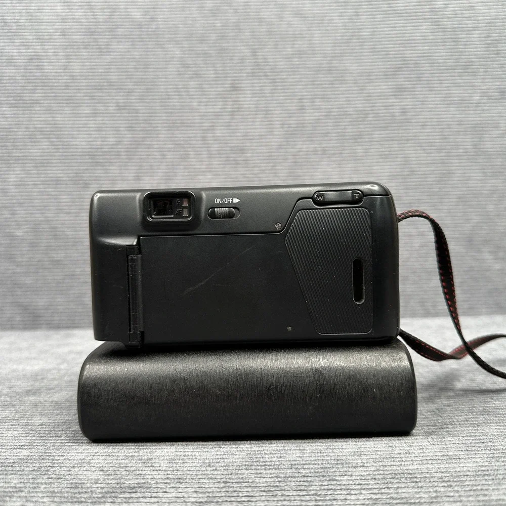 Nikon Zoom Touch 400 35mm Film Camera 35-70mm Macro Lens with Case Black Vintage